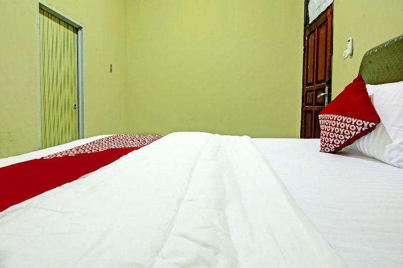 Пеканбару: Oyo 3422 Firza Homestay
