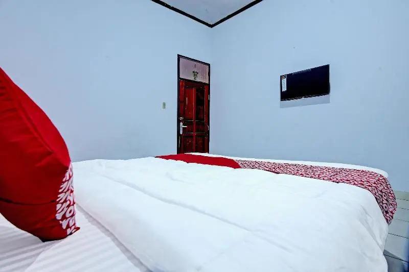 Пеканбару: Oyo 3422 Firza Homestay