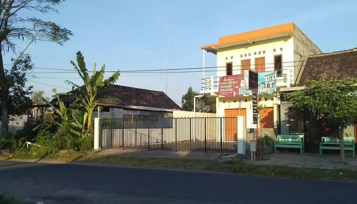 Батуретно: Rumah Singgah Peziarah Ganjuran by ZUZU