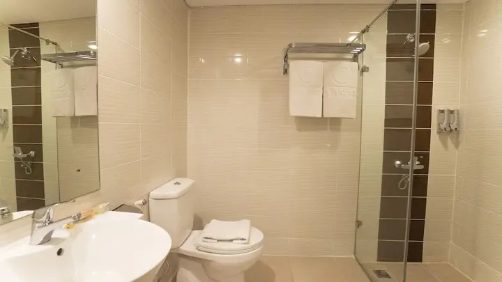 Тангеранг: Dprimahotel Airport Jakarta Terminal 1 A (Kedaton)