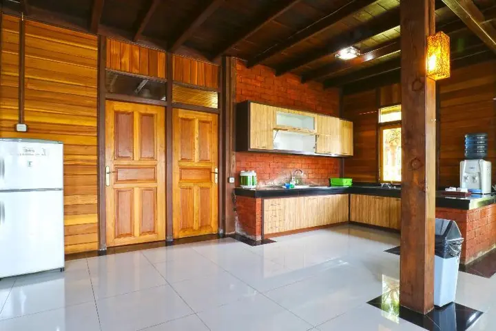 Паромпонг: Villa Gardenia Bandung by ZUZU