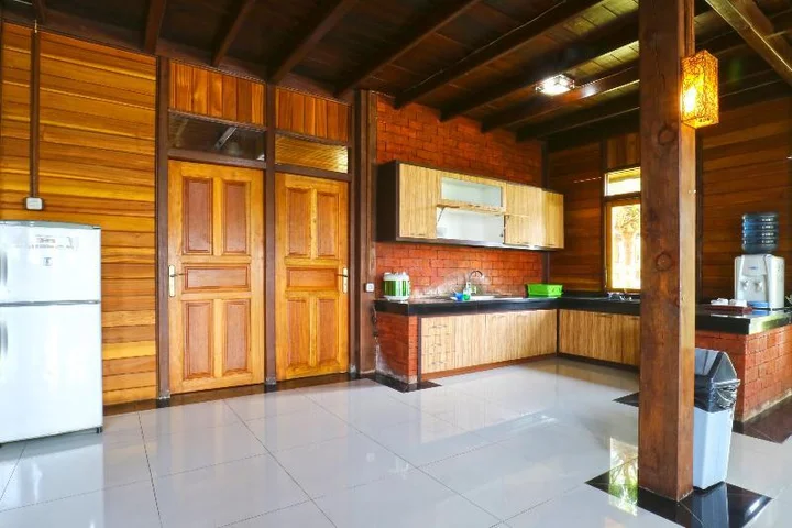 Паромпонг: Villa Gardenia Bandung by ZUZU