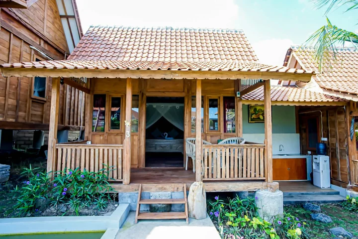Переренан: Cening Bagus Bungalows by ZUZU