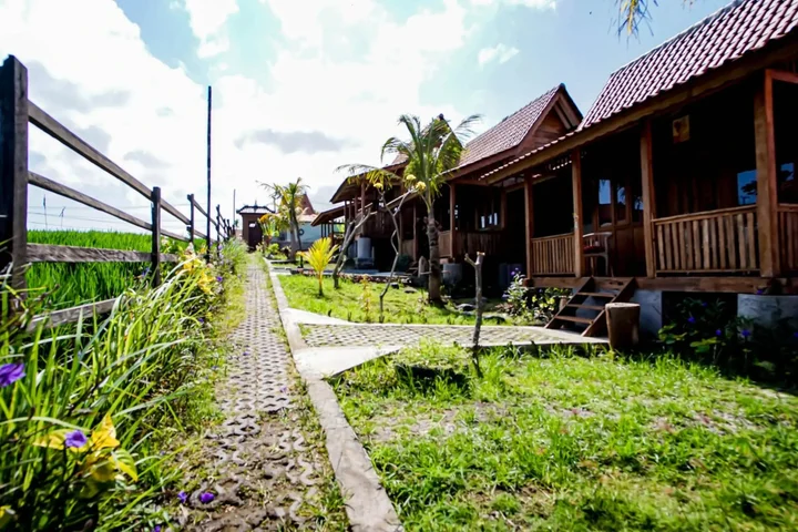 Переренан: Cening Bagus Bungalows by ZUZU