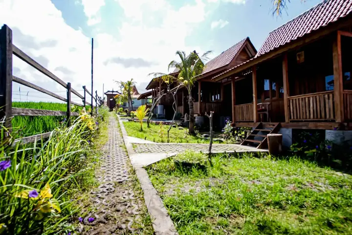 Переренан: Cening Bagus Bungalows by ZUZU