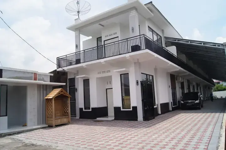 Батуретно: Oyo 3843 Medical Kost Syariah