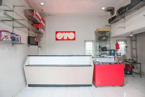 Legok: Oyo 387 Alfa Guest House