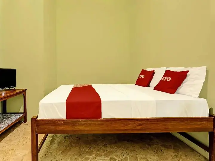Семаранг: Oyo 91682 Homestay Sriti