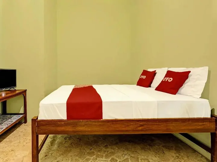 Семаранг: Oyo 91682 Homestay Sriti