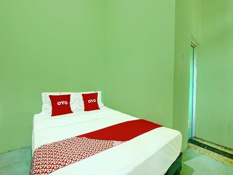 Семаранг: Oyo 91682 Homestay Sriti