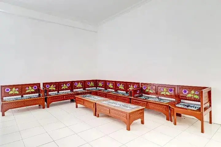 Паромпонг: Capital O 91466 Hotel Neu Backpacker Tf Syariah