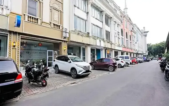 Батам: Capital O 91407 Kb Luxury Hostel