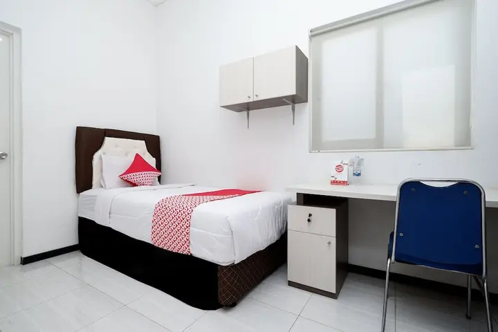 Семаранг: Sunshine Hostel by OYO Rooms