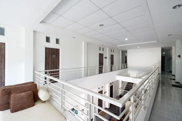 Семаранг: Sunshine Hostel by OYO Rooms