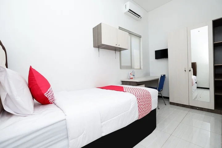 Семаранг: Sunshine Hostel by OYO Rooms