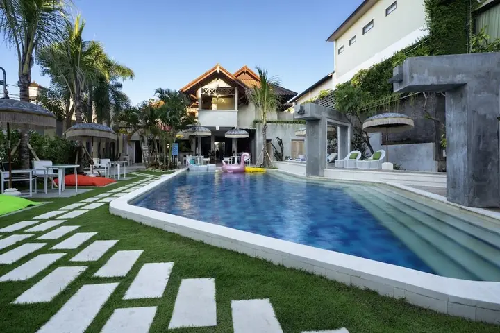 Кута: 18 Suite Villa Loft @Kuta