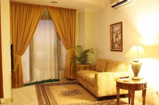 Медан: Travellers Suites