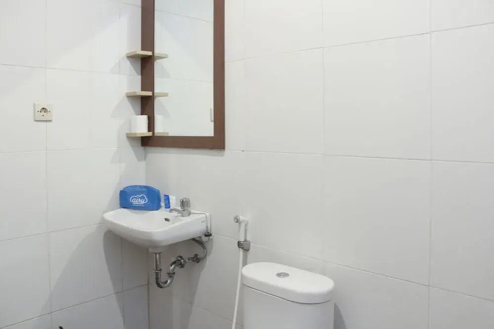 Сенджиги: Airy Pantai Senggigi Raya KM 12 Lombok