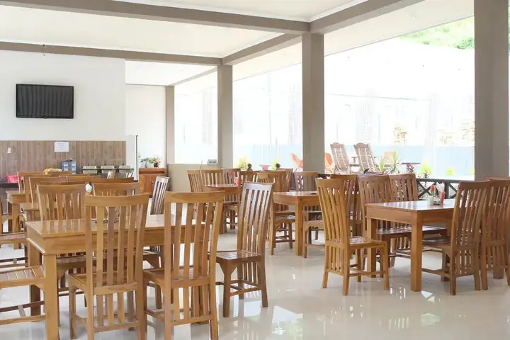 Сенджиги: Airy Pantai Senggigi Raya KM 12 Lombok