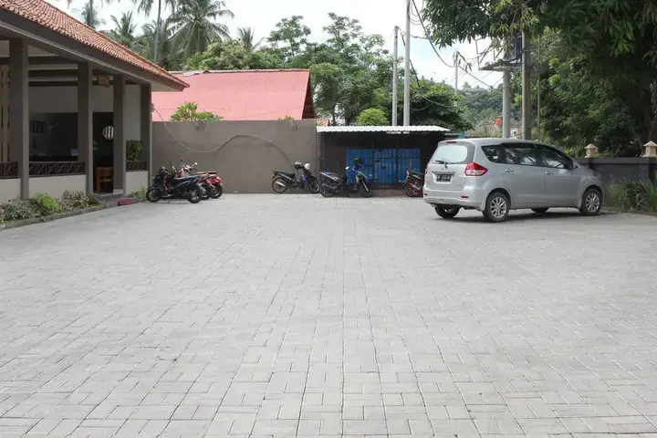 Сенджиги: Airy Pantai Senggigi Raya KM 12 Lombok