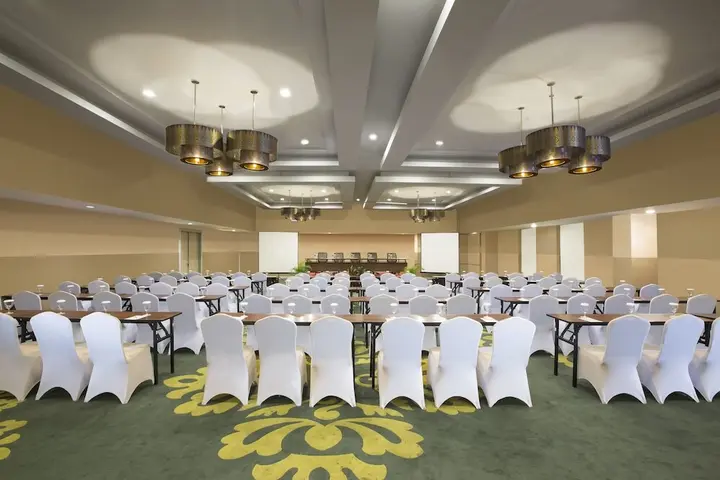 Пеканбару: Kyriad Pesonna Pekanbaru