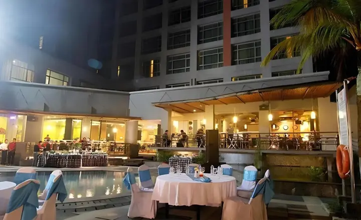 Пеканбару: ATM Maybank Hotel Ibis Pekanbaru