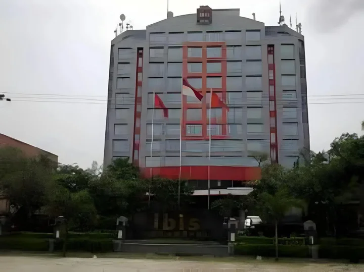 Пеканбару: ATM Maybank Hotel Ibis Pekanbaru