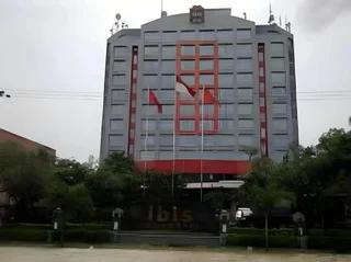 Пеканбару: ATM Maybank Hotel Ibis Pekanbaru