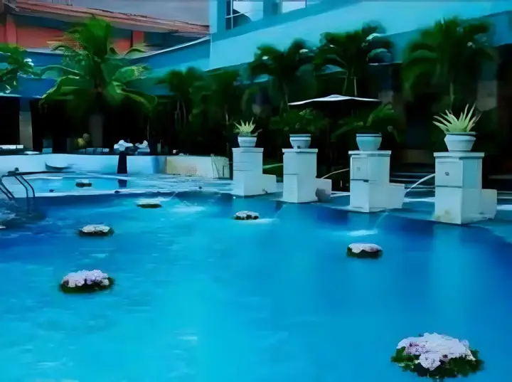Пеканбару: ATM Maybank Hotel Ibis Pekanbaru