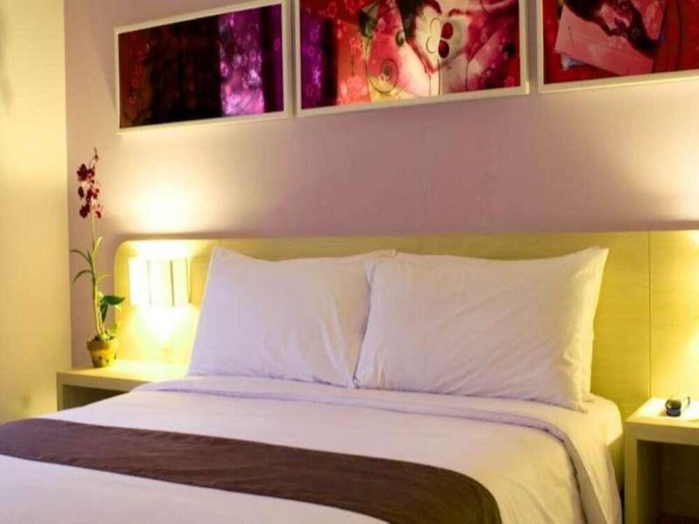 Кута: Berry Hotel