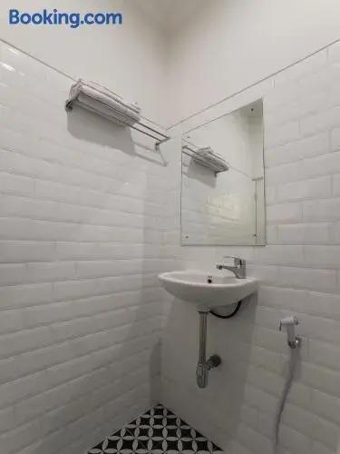 Депок: Super OYO Collection O 90023 Damar Kusumo Guest House