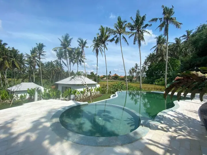 Сукавати: Hot Stone Club Ubud