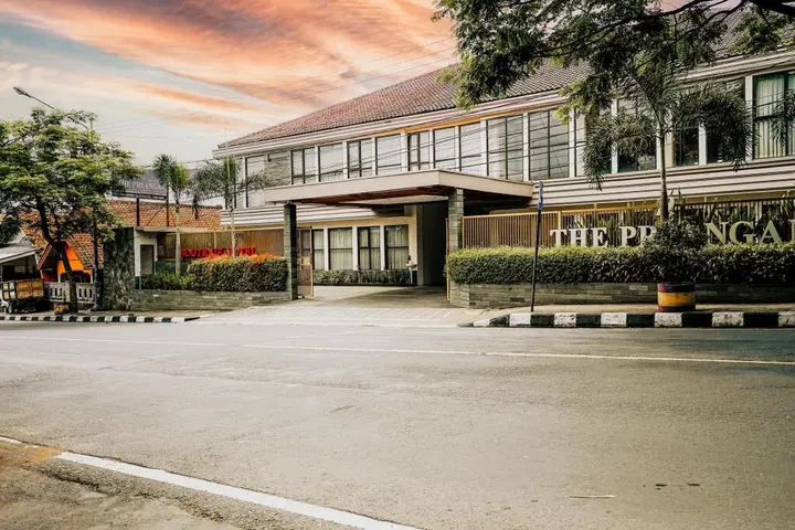 Тасикмалая: The Priangan Hotel @ Sudirman