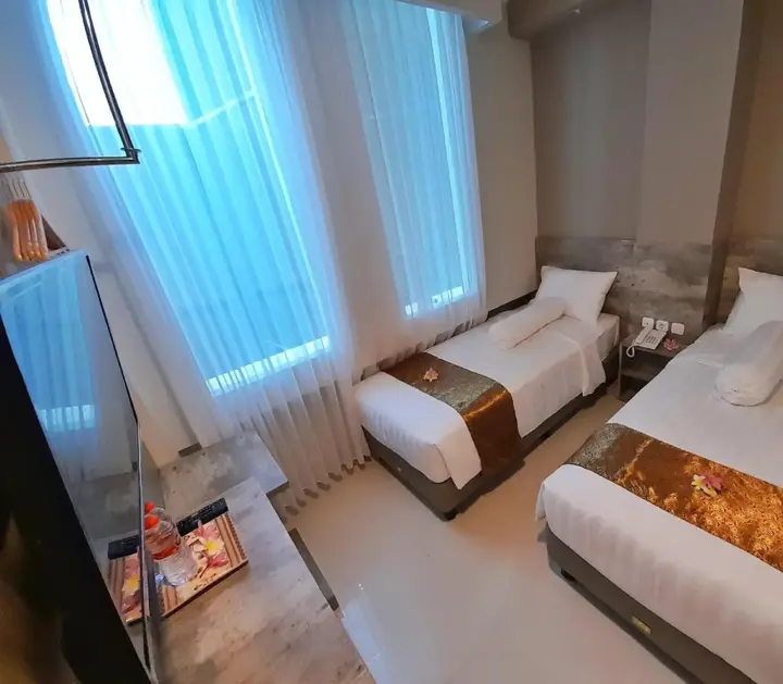 Тегал: Ryola Inn Syariah