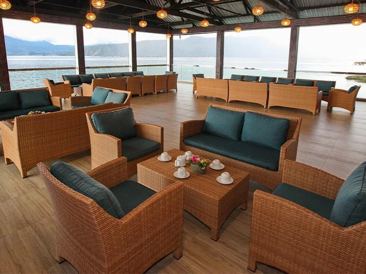 Озеро Тоба: Toba Beach Hotel