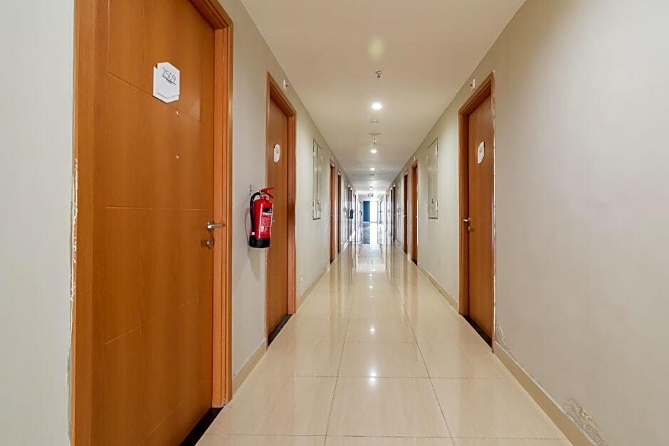 Депок: RedLiving Apartemen Evenciio - Arutala Living