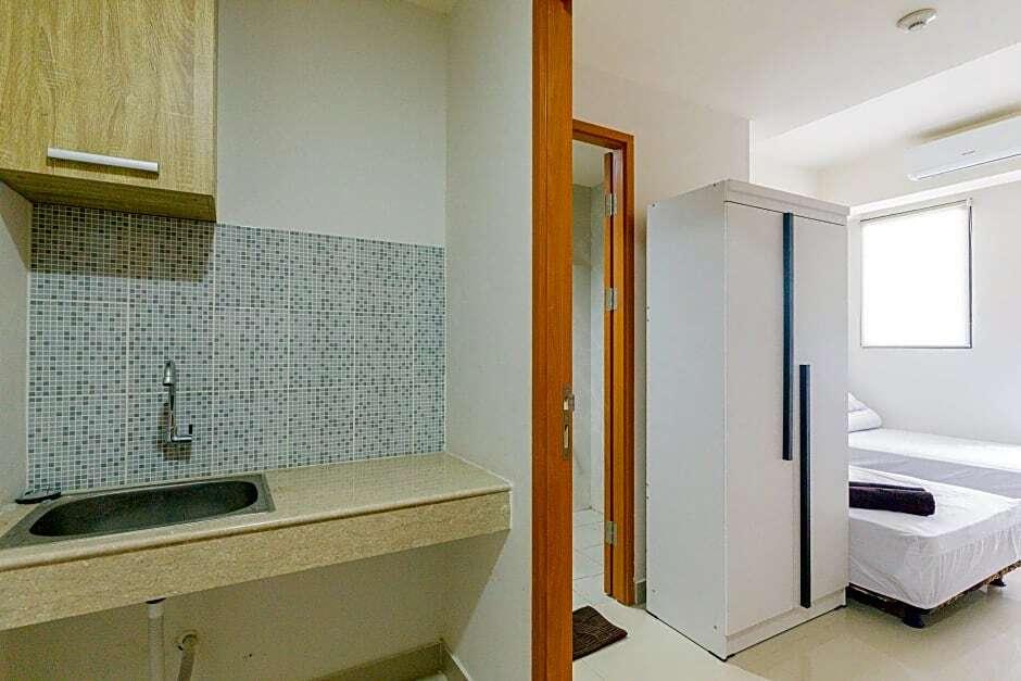 Депок: RedLiving Apartemen Evenciio - Arutala Living