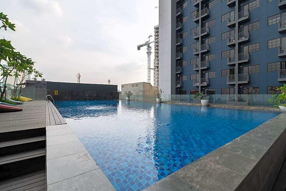 Депок: RedLiving Apartemen Evenciio - Arutala Living