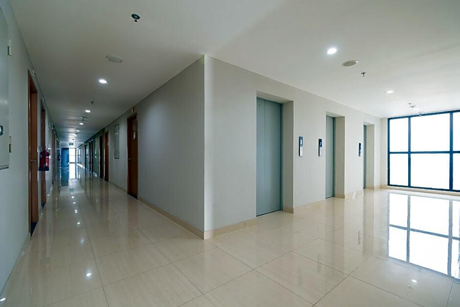 Депок: RedLiving Apartemen Evenciio - Arutala Living