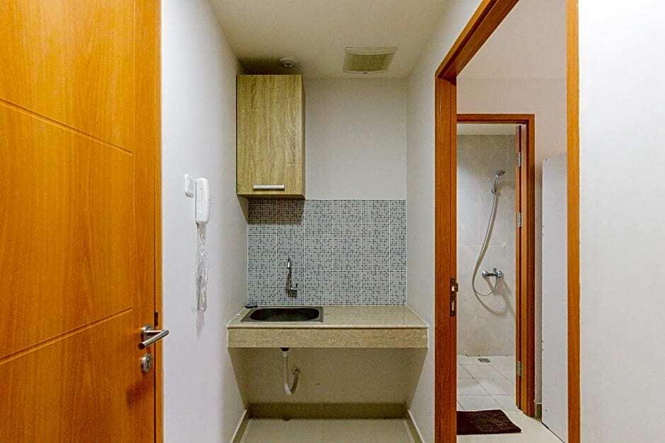 Депок: RedLiving Apartemen Evenciio - Arutala Living