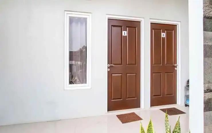 Семаранг: OYO 92477 Anugrah Kostel Syariah