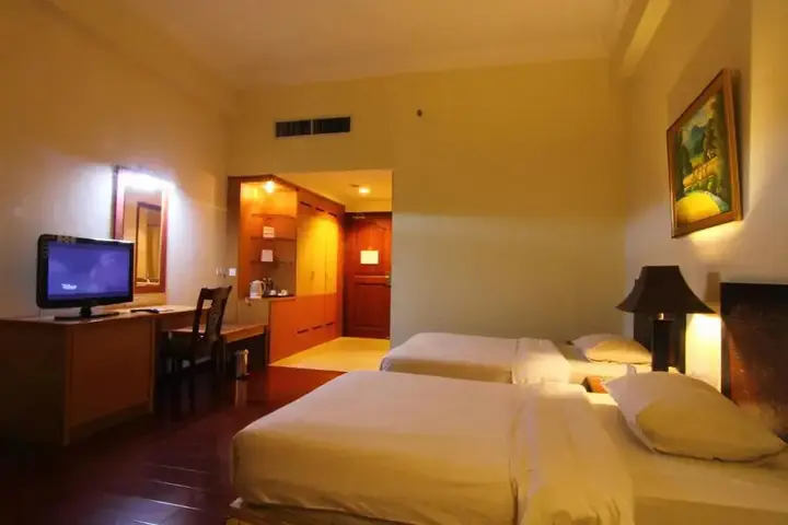 Батам: Golden View Hotel