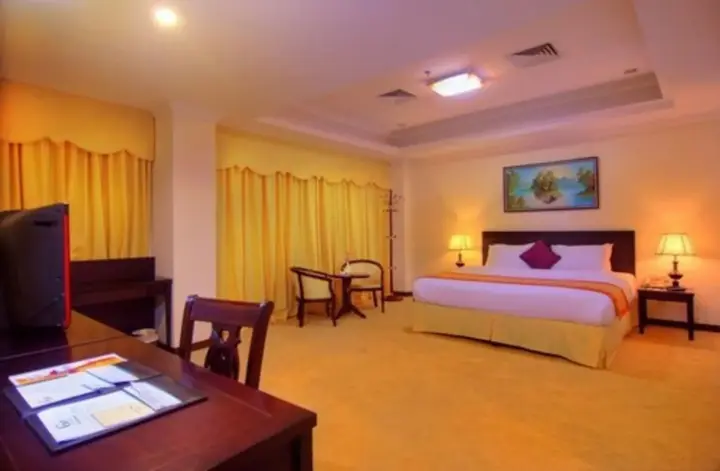 Батам: Golden View Hotel