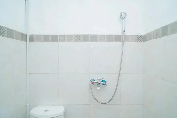Бату: Sans Hotel Queen Batu