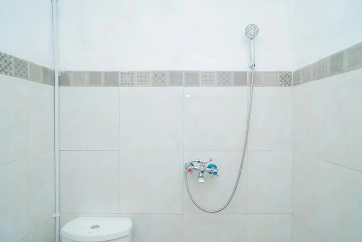 Бату: Sans Hotel Queen Batu