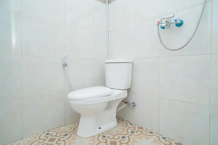 Бату: Sans Hotel Queen Batu