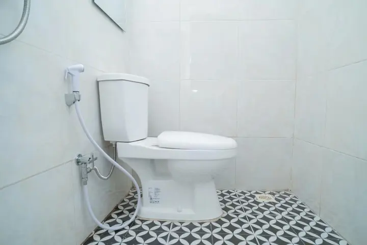 Бату: Sans Hotel Queen Batu