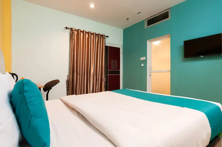 Медан: Sans Hotel Finest Medan