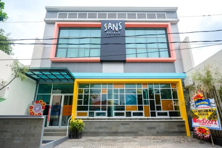 Семаранг: Sans Hotel Good Wish Semarang