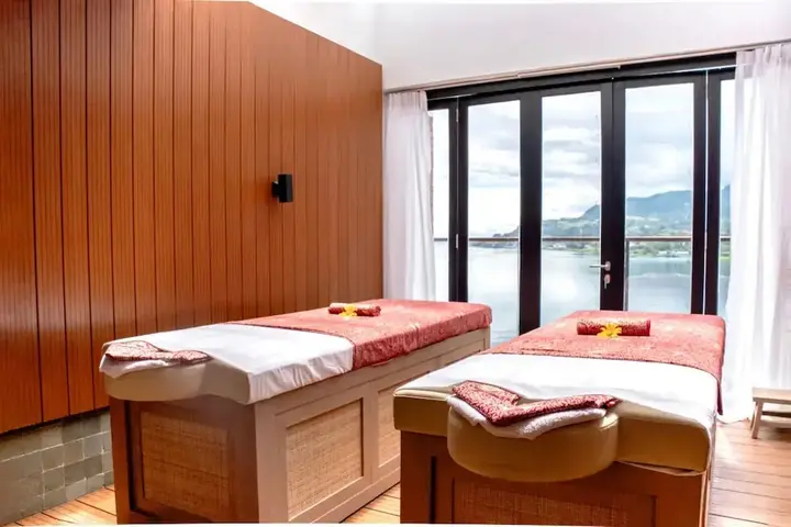 Озеро Тоба: Marianna Resort & Convention Tuktuk Samosir